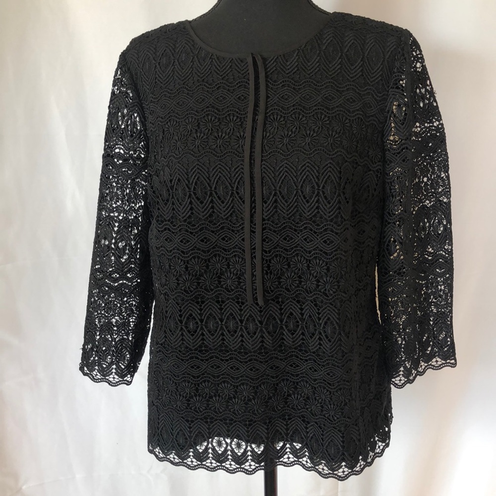 TALBOTS black embroidered lined top. 3/4 sleeves. Size Small.